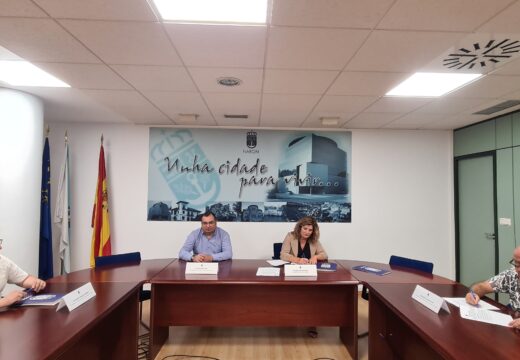 A alcaldesa rubricou convenios de colaboración co Club Tenis de Mesa Narón e a AD Náutico de Narón por un importe conxunto de 41.000 euros